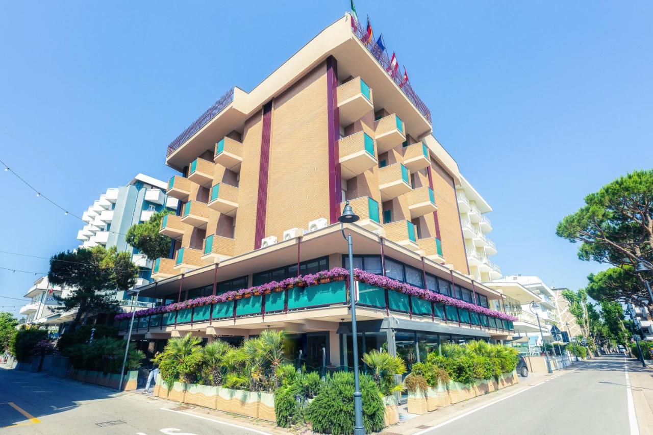 Hotel Nevada เบลลาเรีย-อีเจอา มารีนา ภายนอก รูปภาพ