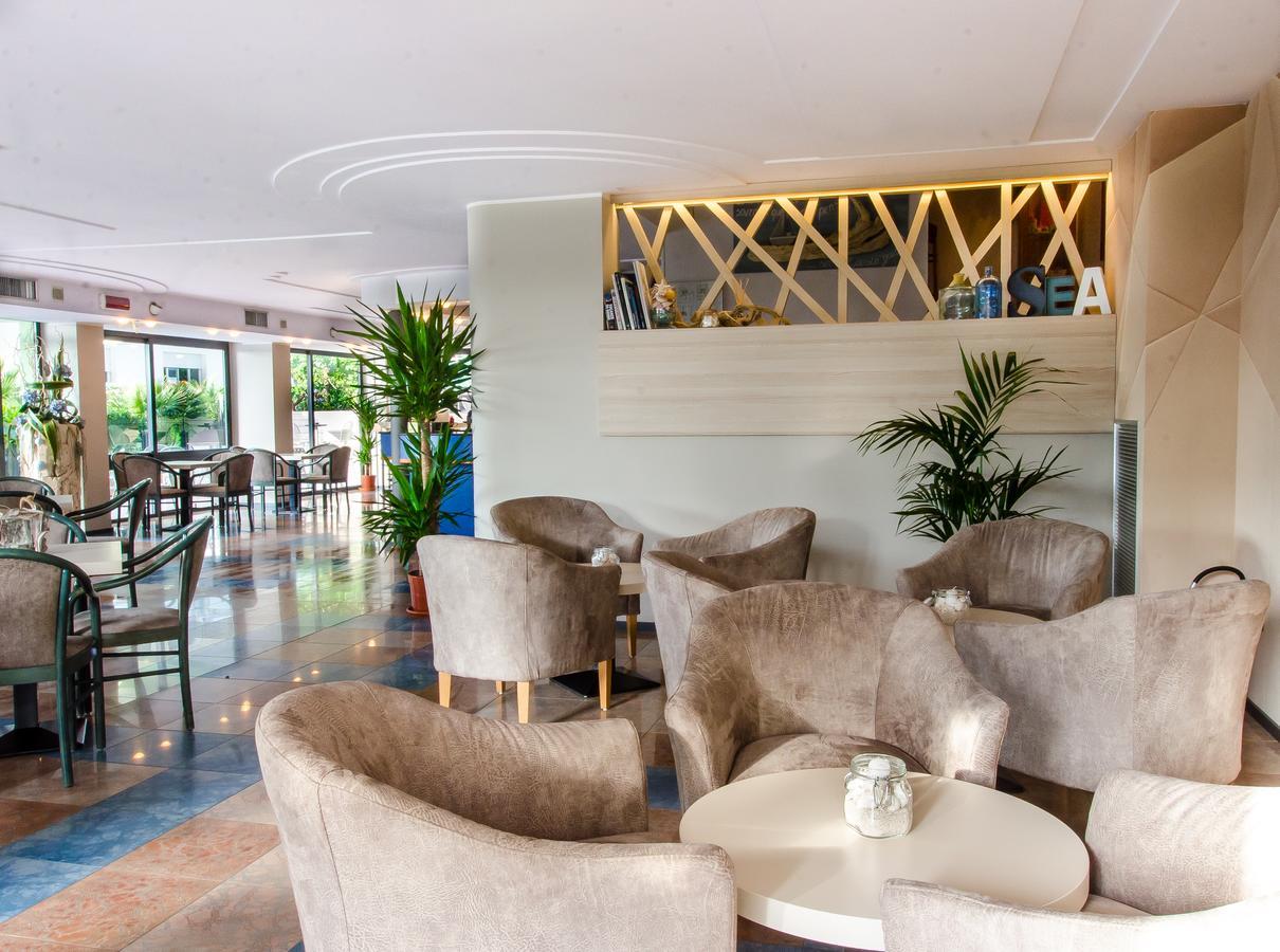 Hotel Nevada เบลลาเรีย-อีเจอา มารีนา ภายนอก รูปภาพ