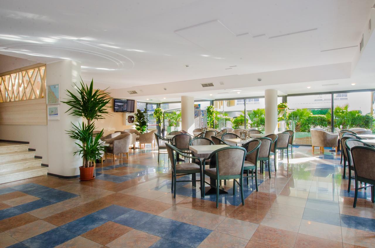 Hotel Nevada เบลลาเรีย-อีเจอา มารีนา ภายนอก รูปภาพ