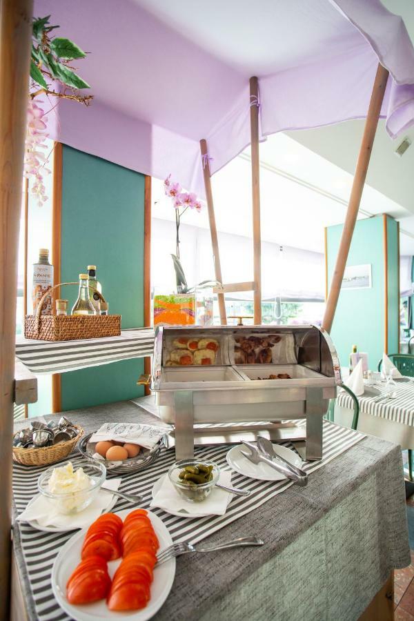 Hotel Nevada เบลลาเรีย-อีเจอา มารีนา ภายนอก รูปภาพ